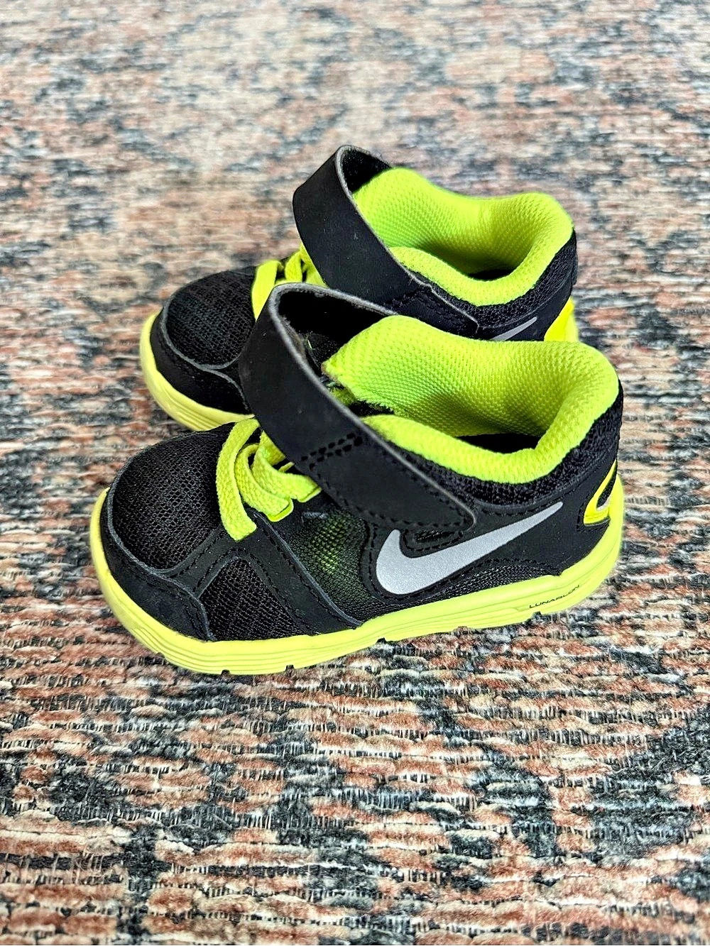 Nike Toddler Kids Sneakers Black & Green